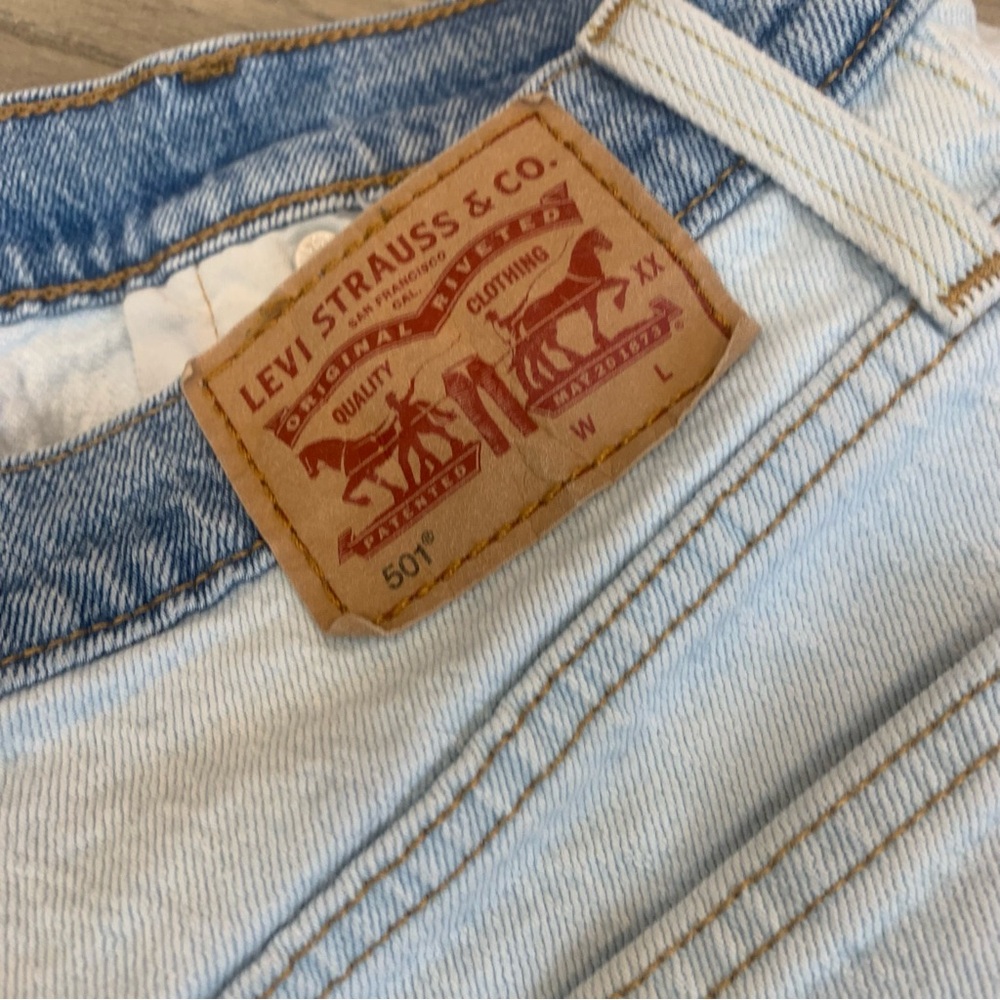 Levi’s VTG 90s 501 Button Fly 2 Tone Denim Shorts - Picture 3 of 8